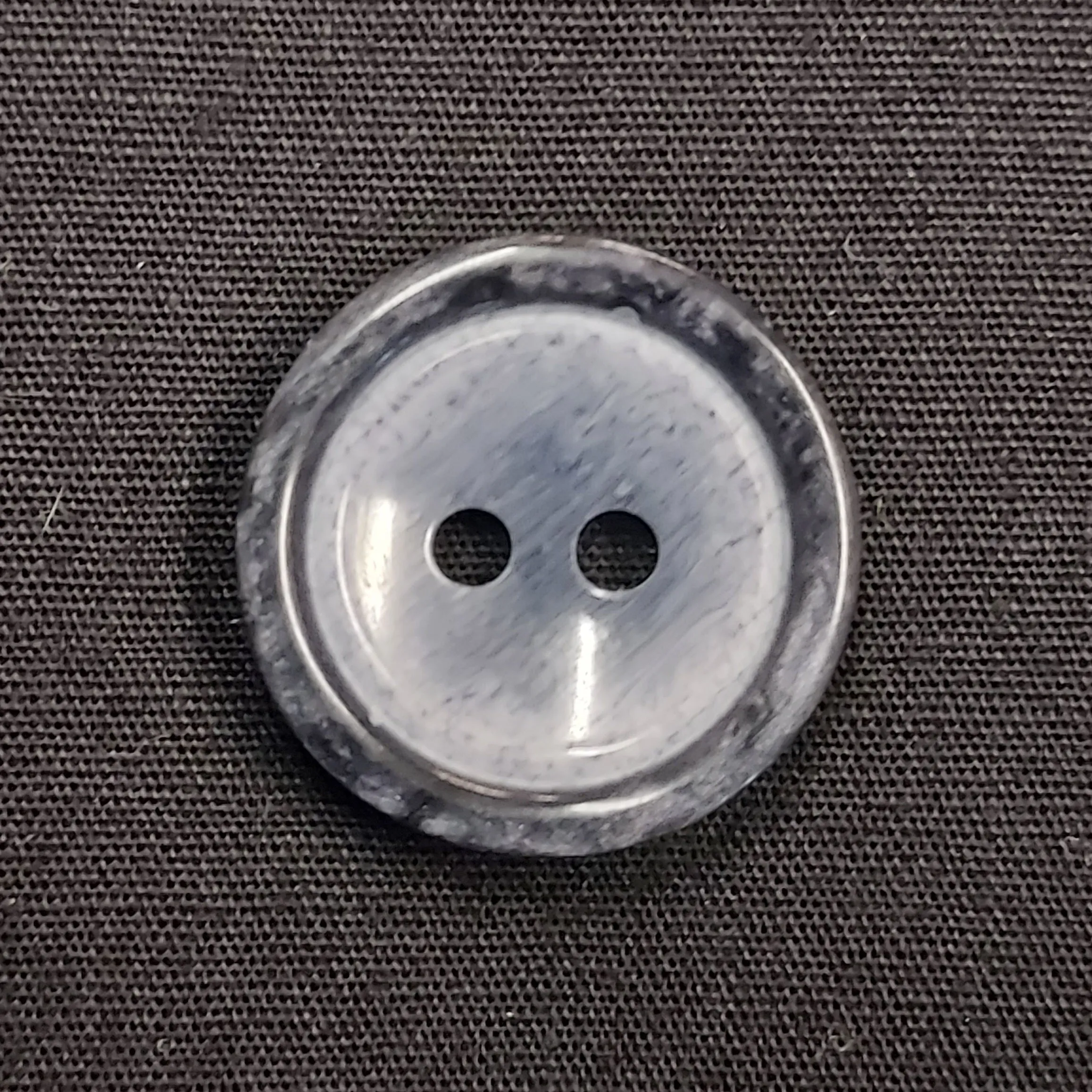 Mottled Buttons in Navy Blue 18mm